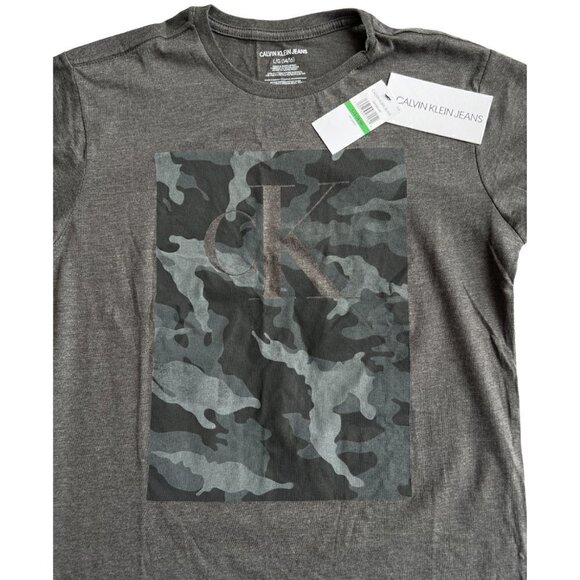 Calvin Klein Boys' Short Sleeve Logo Crew Neck Tee Shirt, Size Large (14-16) - Picture 3 of 3